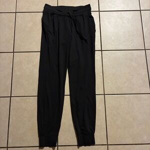 Lululemon Women's Size 9 Black Jogger Pants Athleisure